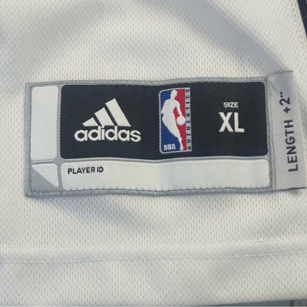 Adidas *Rare* White hot Miami Heat LeBron James Jersey - Picture 12 of 12